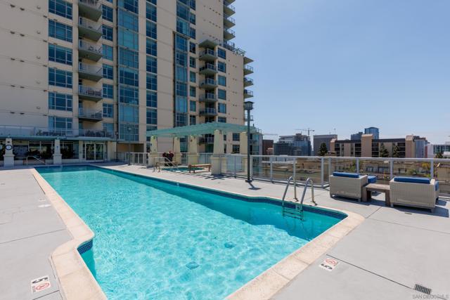 850 Beech St, San Diego CA: https://media.crmls.org/mediaz/95ff769e-b649-436a-af34-c7c1aa2884ce.jpg