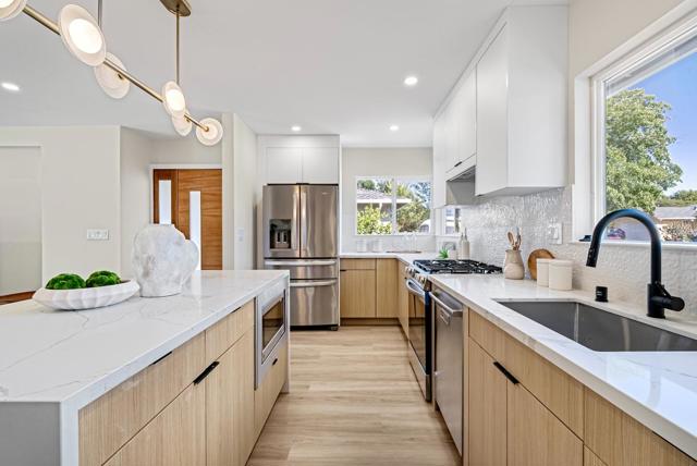 1129 Lexington Drive, Sunnyvale CA: https://media.crmls.org/mediaz/96006dfb-07b5-4eb3-938a-e116c04e4ed5.jpg
