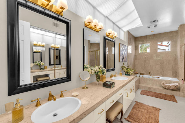 75273 Spyglass Drive, Indian Wells CA: https://media.crmls.org/mediaz/960111b2-a0a0-43b8-a559-b4bbc4f0e15b.jpg