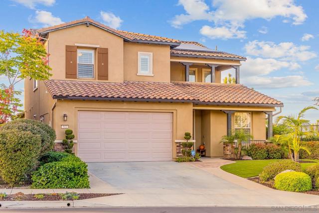 542 Adobe Estates Dr, Vista CA: https://media.crmls.org/mediaz/9601f872-3427-4299-ad14-4508703ee04f.jpg