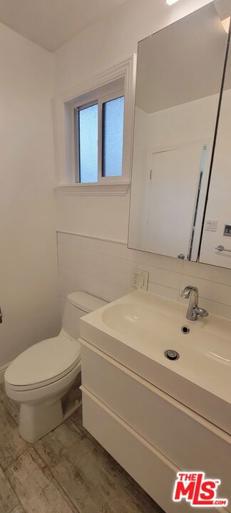 305 Broadway Street, 4 photo 22