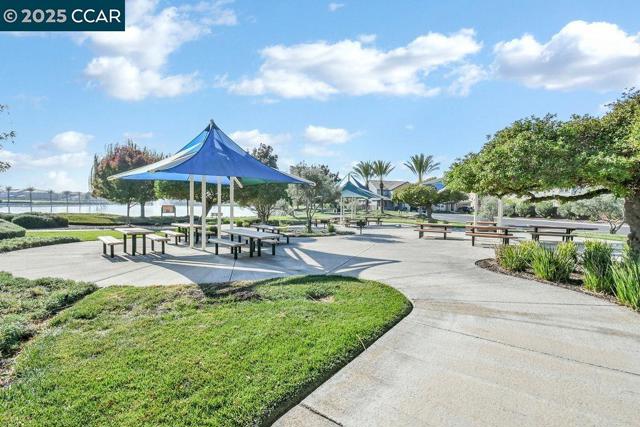 9956 Pyramid, Discovery Bay CA: https://media.crmls.org/mediaz/9603b996-2e86-4ebe-9403-3b082b3455a4.jpg