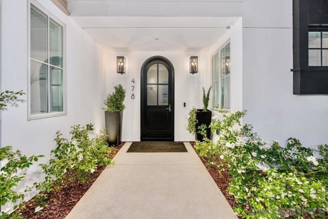 Image 2 of 75 For 478 Orange Ave