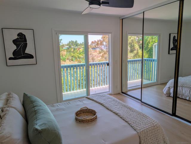 4950 Lantana Dr, San Diego CA: https://media.crmls.org/mediaz/96062647-5f76-4e00-92d4-f8e0897c87f7.jpg
