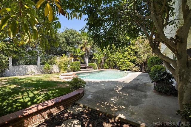 7110 Dennison Place, San Diego CA: https://media.crmls.org/mediaz/9606eec5-e0dd-4827-940e-4e826caa85c8.jpg