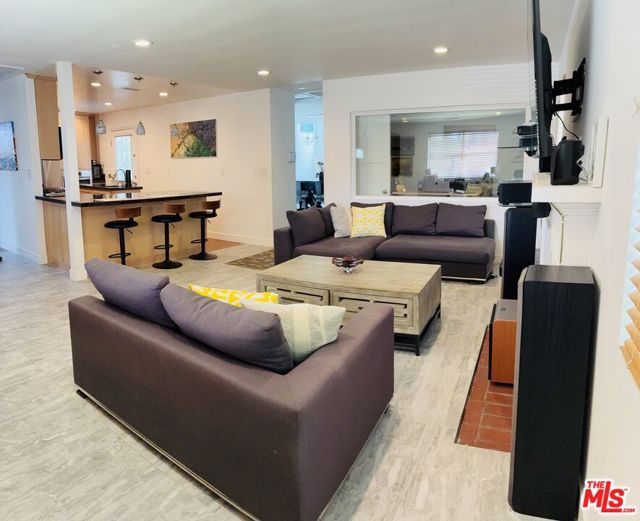 4938 Imlay Avenue, Culver City CA: https://media.crmls.org/mediaz/9607202f-d208-4491-984e-566d2d01ce73.jpg