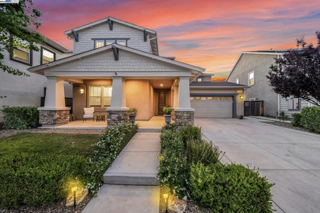 2305 Augusta Ave, Tracy CA: https://media.crmls.org/mediaz/960807b7-c24d-4b5b-9ce4-5d09038891f3.jpg