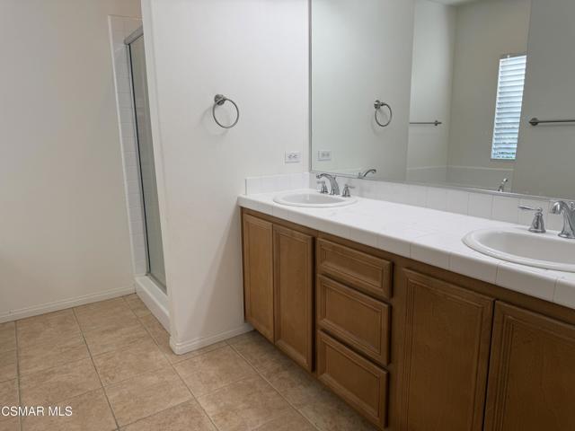 2986 Arbolitos Lane, Simi Valley CA: https://media.crmls.org/mediaz/96081437-2cf4-4186-bafe-0b3b8d66ff11.jpg