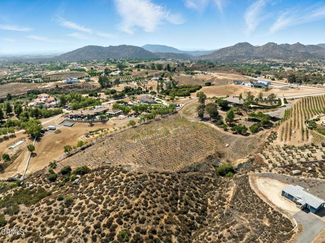 38470 Ave De La Bandolero, Temecula CA: https://media.crmls.org/mediaz/9608fca2-1815-46ee-acac-a4d006c5b401.jpg