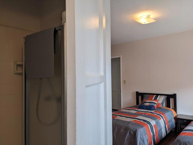 Image 11 of 19 For 4135 Hill Street
