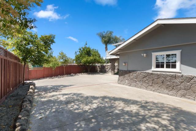 3532 Boeger Lane, San Jose CA: https://media.crmls.org/mediaz/960ca9a5-8f8f-40d0-b780-e65dda92c591.jpg