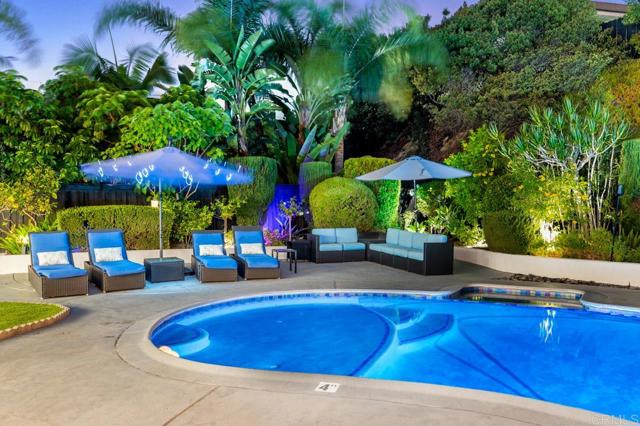 Detail Gallery Image 9 of 48 For 3865 Cadden Way, San Diego,  CA 92117 - 4 Beds | 2/1 Baths