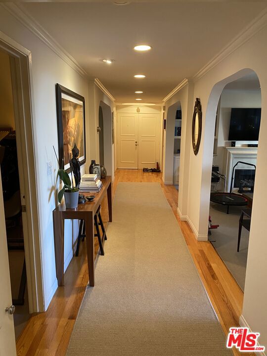 8455 Fountain Avenue, West Hollywood CA: https://media.crmls.org/mediaz/960ee9fd-4f1b-4c2a-bbc4-455d3f44a407.jpg