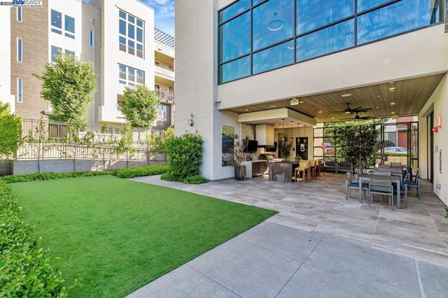 2359 Halogen Cmn, Fremont CA: https://media.crmls.org/mediaz/960fc4d1-9c2d-4478-a366-e19f973c2f5a.jpg