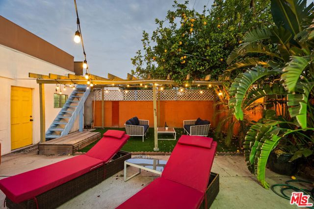 6319 Willowcrest Avenue, North Hollywood CA: https://media.crmls.org/mediaz/960ffc40-0239-430d-a191-e404f7bc31d0.jpg