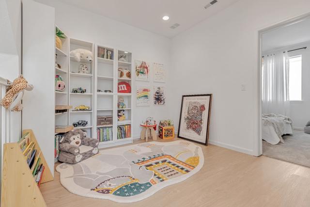 5565 Holly Bay Avenue, Dublin CA: https://media.crmls.org/mediaz/9610c221-22a4-4c22-b6aa-3c1238bb6394.jpg