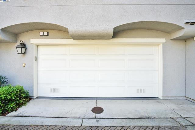 140 Selby Ln, Livermore CA: https://media.crmls.org/mediaz/961231f6-7b33-4292-b996-0a8740d977ad.jpg