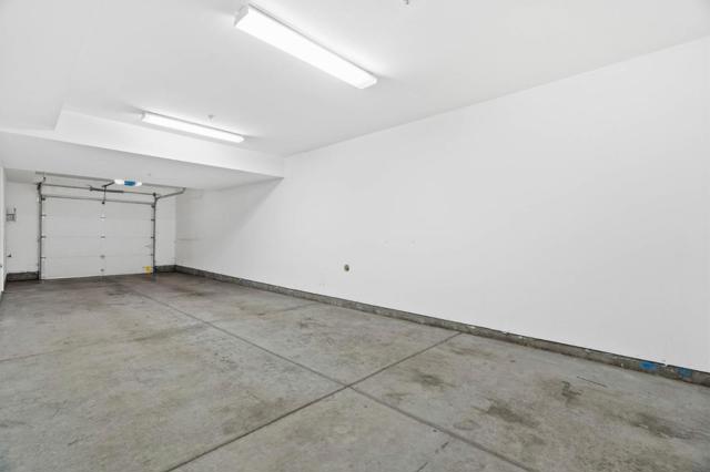 663 Modern Ice Drive, San Jose CA: https://media.crmls.org/mediaz/96126a52-68eb-4cc1-84bb-fe5aef48920f.jpg