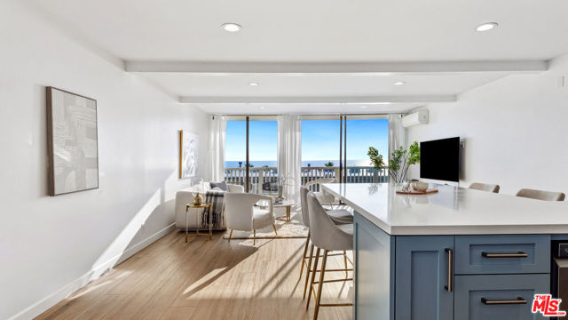 11862 Starfish Lane, Malibu CA: https://media.crmls.org/mediaz/9612afa4-3ea0-4f15-90c3-7c13ed6a6c01.jpg