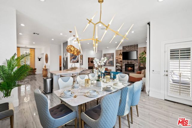 1083 E Circulo San Sorrento Road, Palm Springs CA: https://media.crmls.org/mediaz/96136d7a-3796-458e-87eb-7f12ccf5a99a.jpg