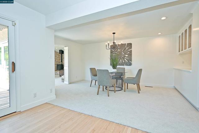 Image 8 of 48 For 342 Fenway Dr