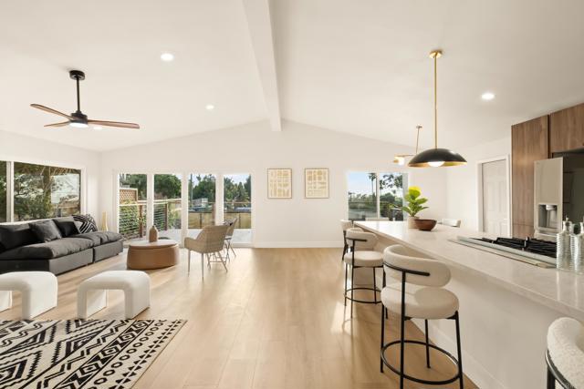 Detail Gallery Image 7 of 36 For 835 Cathy Ln, Cardiff By The Sea,  CA 92007 - 4 Beds | 2 Baths