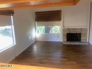 245 Oakleaf Drive, Thousand Oaks CA: https://media.crmls.org/mediaz/9614216d-ef5f-4103-acdd-4b75bd199e12.jpg