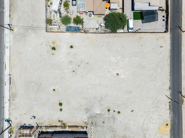 83037 Ave 44, Indio CA: https://media.crmls.org/mediaz/9614ba1d-e4b1-43c9-a895-3ccf60f34141.jpg