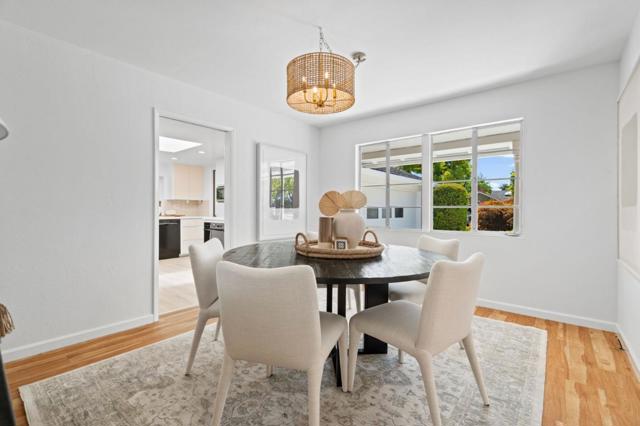 1861 Limetree Lane, Mountain View CA: https://media.crmls.org/mediaz/9615335d-923a-4b17-8b70-cd325d65f068.jpg