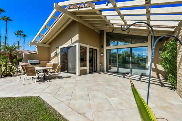 109 Deer Spring Way, Palm Desert, CA 92211