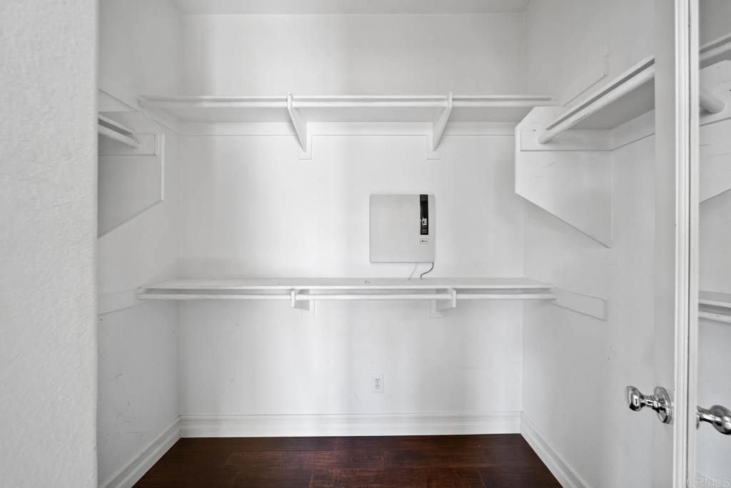 https://media.crmls.org/mediaz/9615b1aa-5344-4d49-8a6b-25d20b640f6a.jpg?preset=X-Large