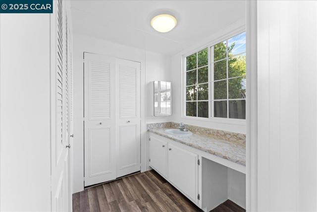 100 Welcome Ave, Concord CA: https://media.crmls.org/mediaz/9615d4bc-21a8-4cf1-afab-efc922491a67.jpg