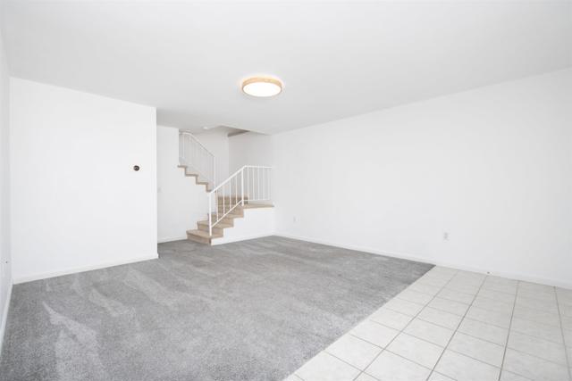 Detail Gallery Image 4 of 31 For 4273 Rockport Bay Way, Oceanside,  CA 92058 - 2 Beds | 1/1 Baths