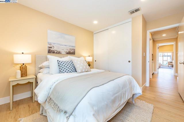 33036 Soquel St, Union City CA: https://media.crmls.org/mediaz/96170b10-533f-4d39-aba4-fa189ddac614.jpg