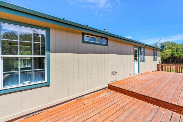 501 Trail Drive, Moss Landing CA: https://media.crmls.org/mediaz/96175344-1b3f-49e3-90e1-0f5a92477b9d.jpg