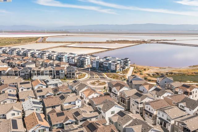 37231 Sand Bar Place, Newark CA: https://media.crmls.org/mediaz/96194382-f327-41a0-bfab-53e396f1e37e.jpg