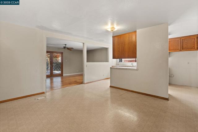 3478 Esperanza Drive, Concord CA: https://media.crmls.org/mediaz/9619c708-95b3-4949-bf07-9138991835f1.jpg