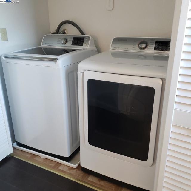 463 Golf Cir W, Manteca CA: https://media.crmls.org/mediaz/961b0bc4-7d2d-45dd-b5ed-5a95a582a4d5.jpg