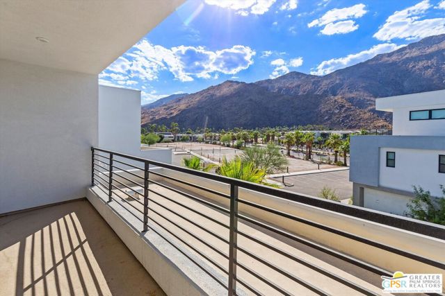 906 Cameron Center Drive, Palm Springs, CA 92264