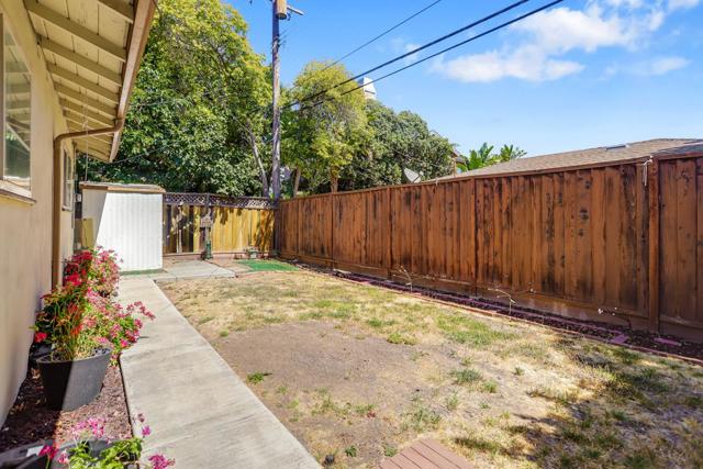 2139 Calabazas Boulevard, Santa Clara CA: https://media.crmls.org/mediaz/961c24c4-aa5e-4fba-a449-aa6577093d1c.jpg