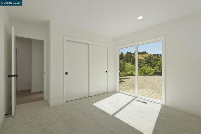 3233 Lucas Circle, Lafayette CA: https://media.crmls.org/mediaz/961c3f79-fdaa-46c5-80a3-7150d7556c51.jpg