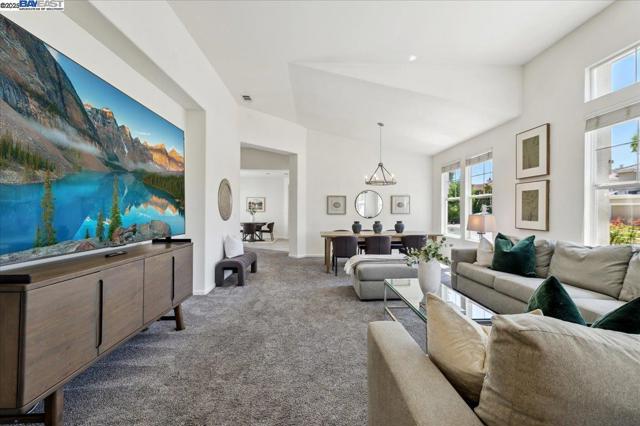 4946 Sequoia Ave, Dublin CA: https://media.crmls.org/mediaz/961d8d3c-4b03-411c-a393-552fed50ee49.jpg