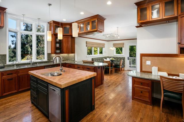 13801 Templeton Place, Los Altos CA: https://media.crmls.org/mediaz/961f2deb-4485-4846-9031-88dc9f933c49.jpg