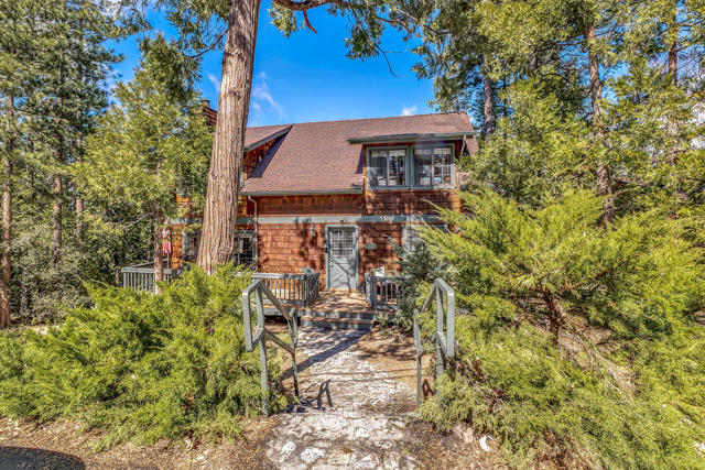 53184 Double View Drive, Idyllwild CA: https://media.crmls.org/mediaz/961f3415-3fd7-4b29-a260-752ef960c8a6.jpg