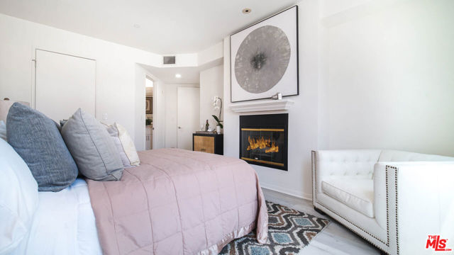 12222 WILSHIRE Boulevard, Los Angeles CA: https://media.crmls.org/mediaz/961f5dd5-abdc-4abd-bc9b-d553f85cc846.jpg
