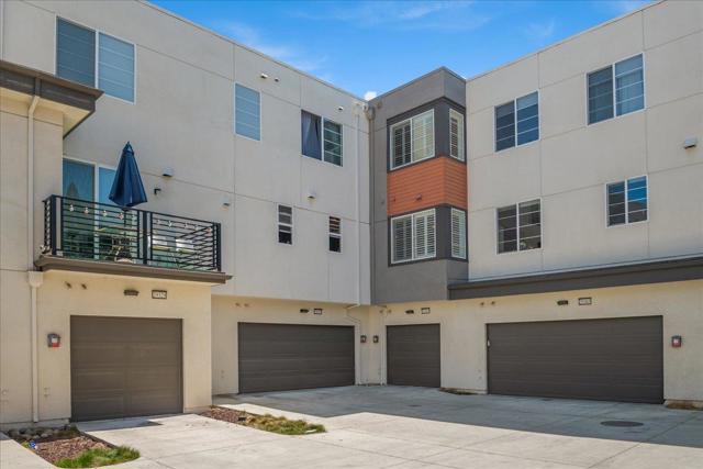 29333 Hub Court, Hayward CA: https://media.crmls.org/mediaz/961fa971-115e-4df9-af78-0e6d94d77c6b.jpg