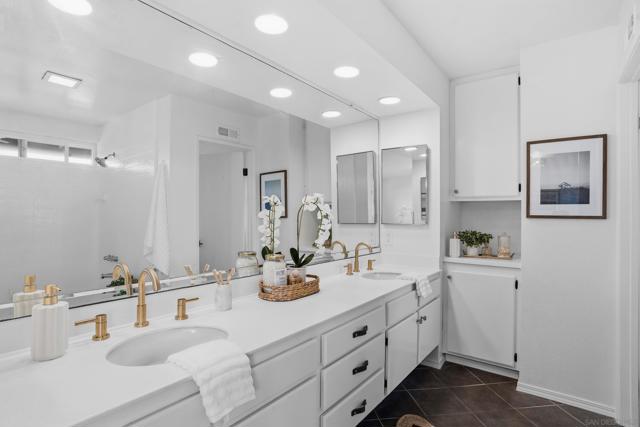 14463 Yukon, San Diego CA: https://media.crmls.org/mediaz/961fd4d0-df57-4a7f-a9b1-79ab74356598.jpg