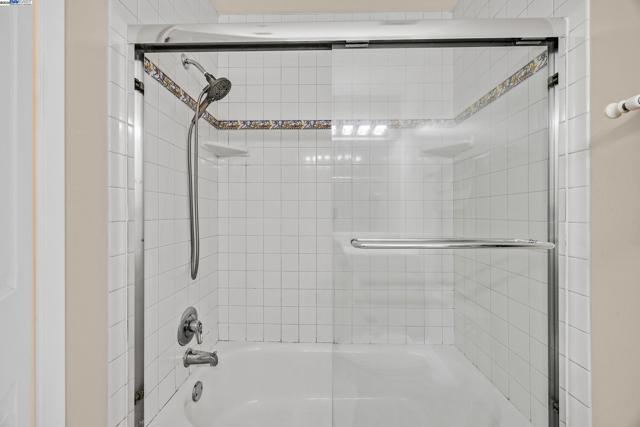 1308 Walden Rd, Walnut Creek CA: https://media.crmls.org/mediaz/96203e13-5b6d-488e-bc9c-7541cdbd9038.jpg