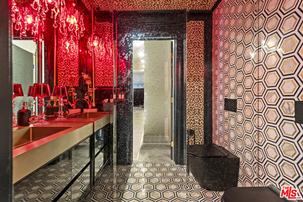 https://media.crmls.org/mediaz/9620b040-8b4d-47c1-bcd8-10bcae07e5a2.jpg?preset=X-Large