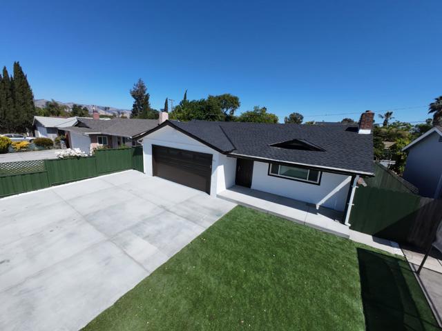 504 Beth Drive, San Jose CA: https://media.crmls.org/mediaz/9620e8bb-d585-48fa-a659-21b95eb07bd3.jpg